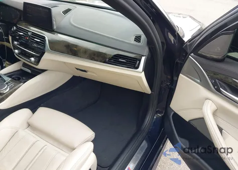 2020 BMW 530I xDrive z USA, uszkodzony, nr VIN WBAJR7C06LCD61248